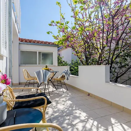 아파트 Sea Shell - Triplex Three-bedroom With Terrace 두브로브니크