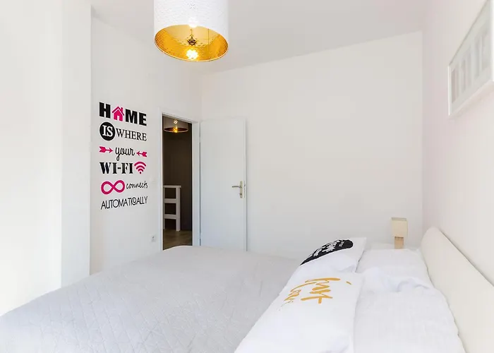 Sea Shell - Triplex Three-bedroom With Terrace