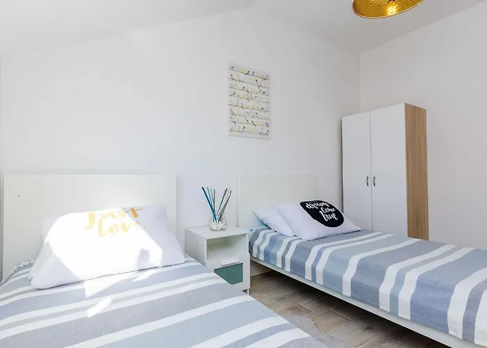 Sea Shell - Triplex Three-bedroom With Terrace アパート