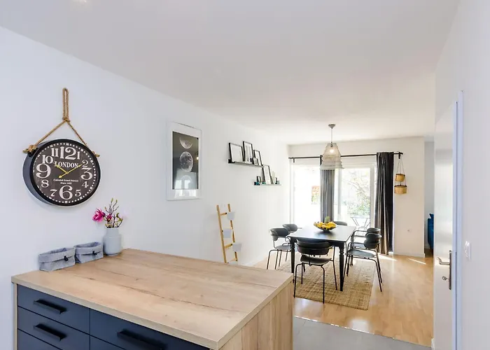 Sea Shell - Triplex Three-bedroom With Terrace アパート