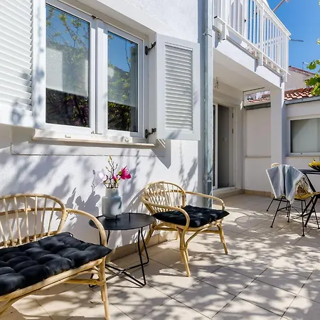 Sea Shell - Triplex Three-bedroom With Terrace * Dubrovník