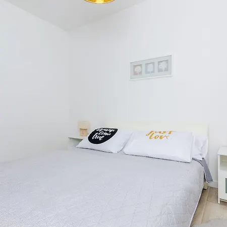 Sea Shell - Triplex Three-bedroom With Terrace * 두브로브니크