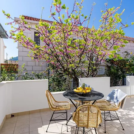 아파트 Sea Shell - Triplex Three-bedroom With Terrace 두브로브니크